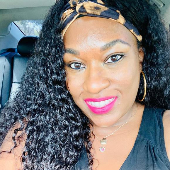 Meet your Posher, T'clla - Picture 1 of 1